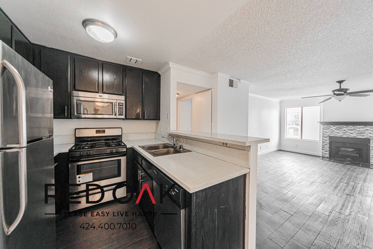 Condo for rent at 1522 N Formosa Ave #301, Los Angeles, CA 90046