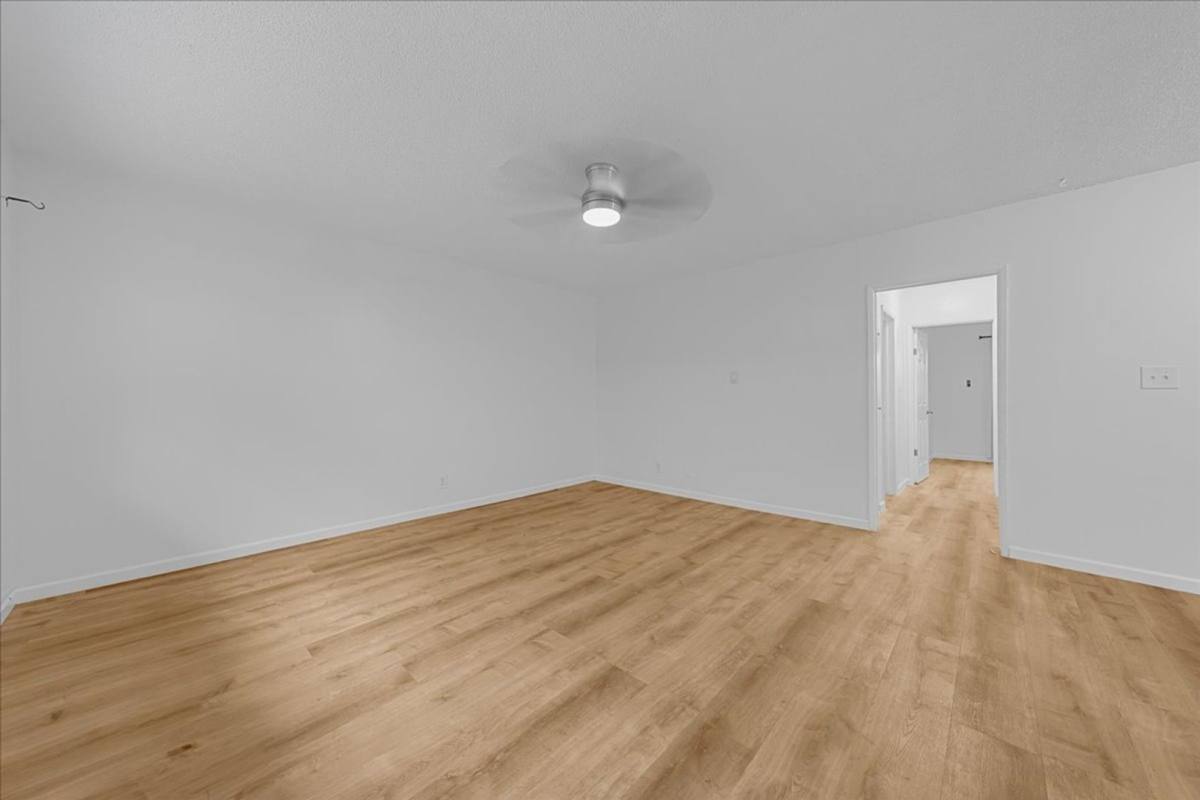 Apartment for rent at 1850 Gardenia Ave #5, Long Beach, CA 90806