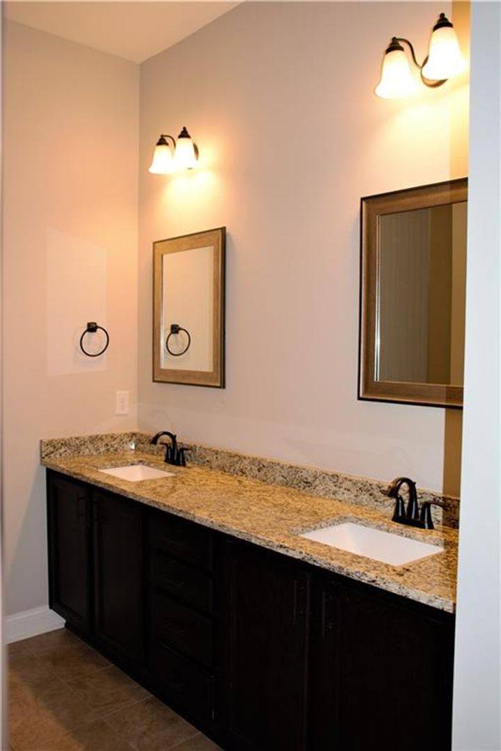 Townhouse for rent at 1690 W Farmville Rd, Auburn, AL 36830
