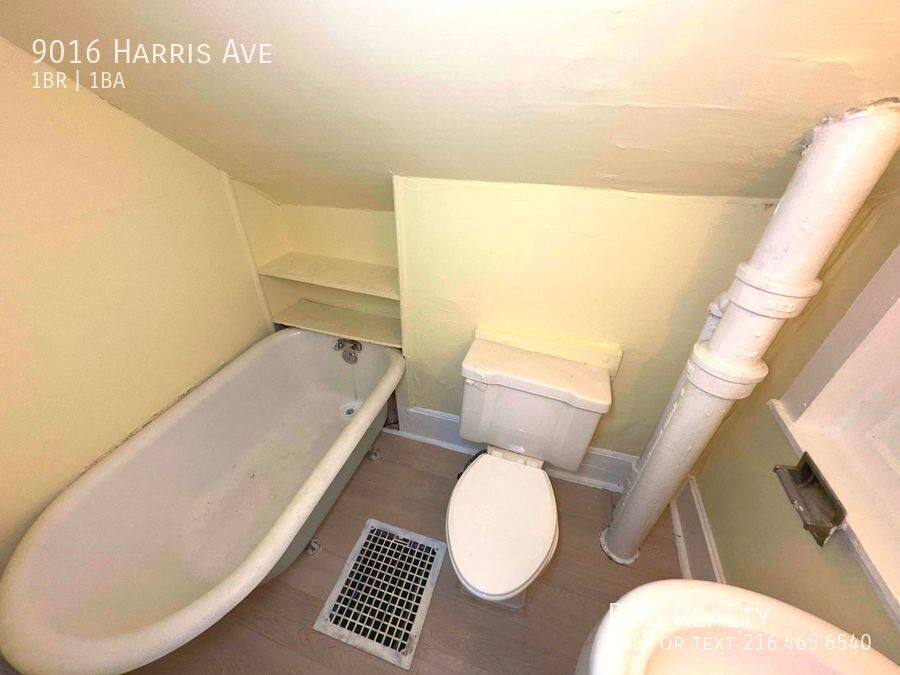Apartment for rent at 9016 Harris Ave, Cleveland, OH 44104