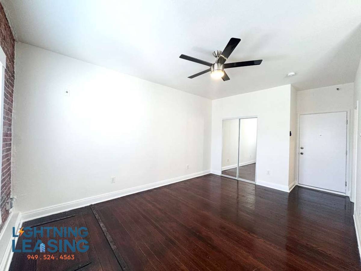 Apartment for rent at 917 S Carondelet St #306A, Los Angeles, CA 90006