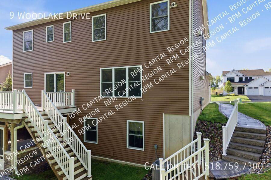House for rent at 9 Woodlake Dr, Saratoga Springs, NY 12866
