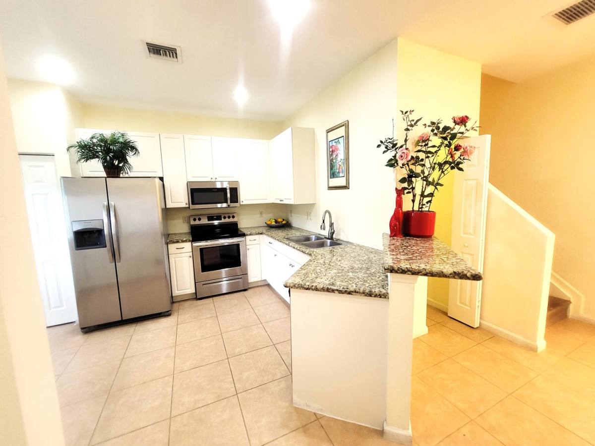 Townhouse for rent at 2582 Langrove Lane SW, Vero Beach, FL 32962