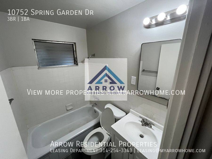 House for rent at 10752 Spring Garden Dr, Saint Louis, MO 63137