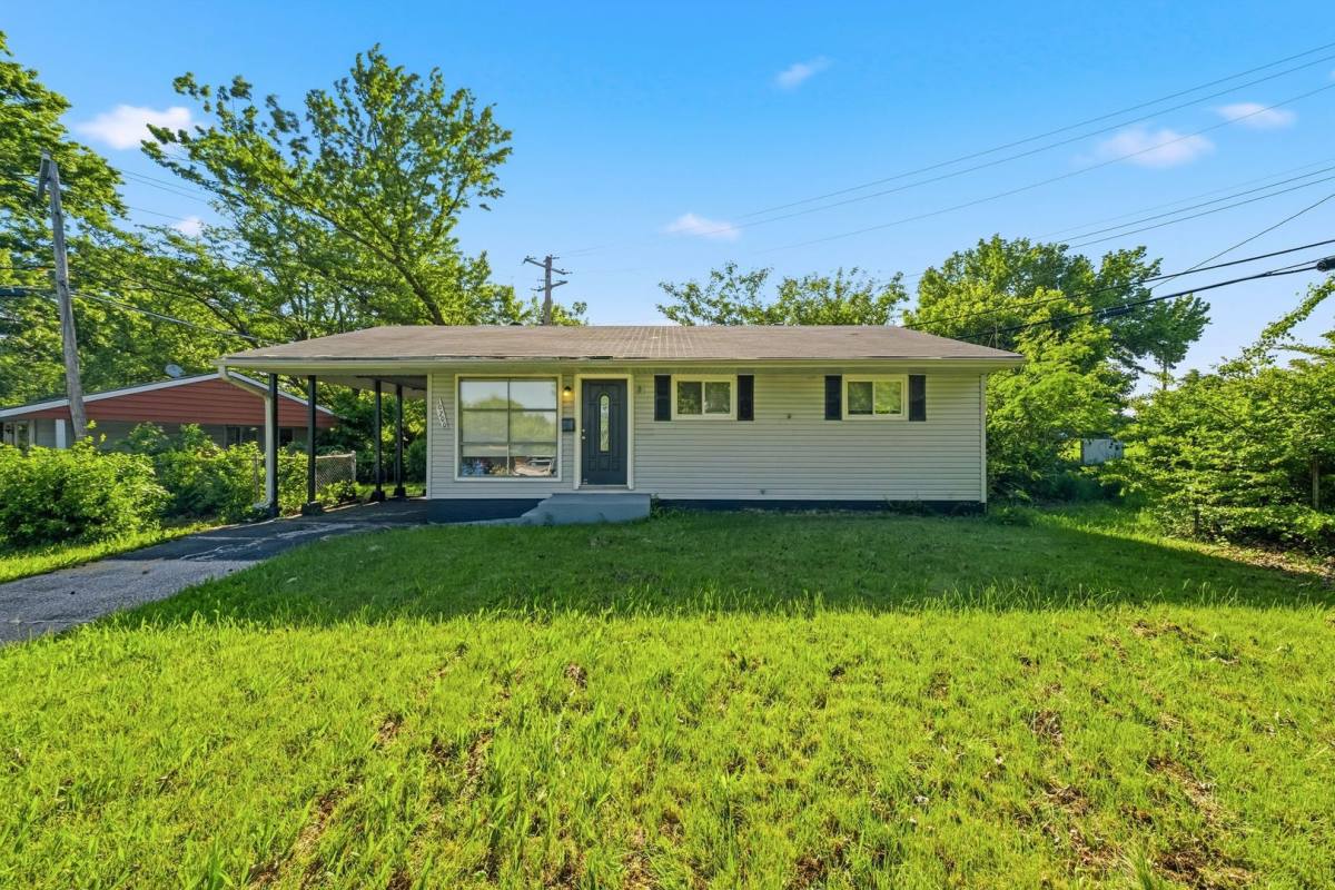 House for rent at 10700 Spring Garden Dr, Saint Louis, MO 63137