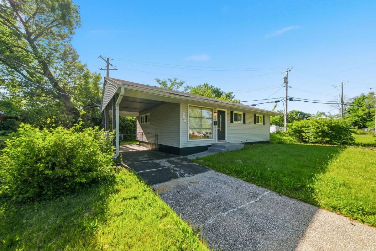 House for rent at 10700 Spring Garden Dr, Saint Louis, MO 63137