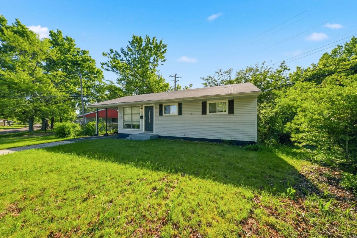 House for rent at 10700 Spring Garden Dr, Saint Louis, MO 63137
