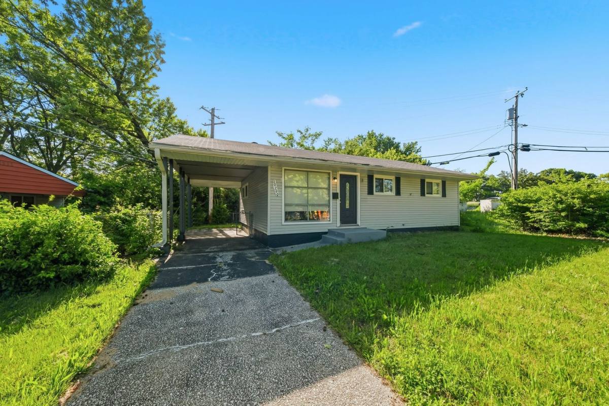 House for rent at 10700 Spring Garden Dr, Saint Louis, MO 63137