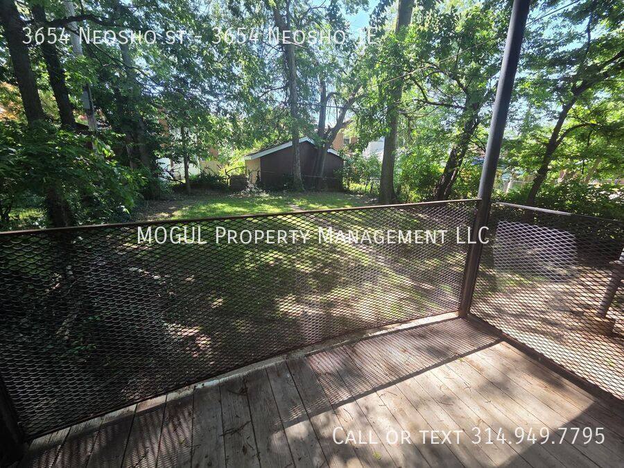 Apartment for rent at 3654 Neosho St #3654 1E, Saint Louis, MO 63116