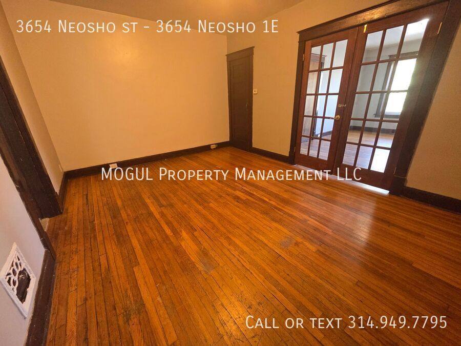 Apartment for rent at 3654 Neosho St #3654 1E, Saint Louis, MO 63116