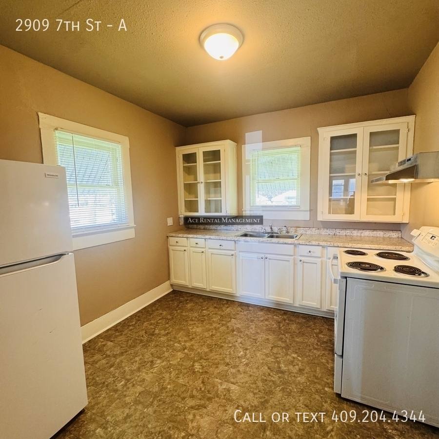 Apartment for rent at 2909 7th St #A, Port Arthur, TX 77642