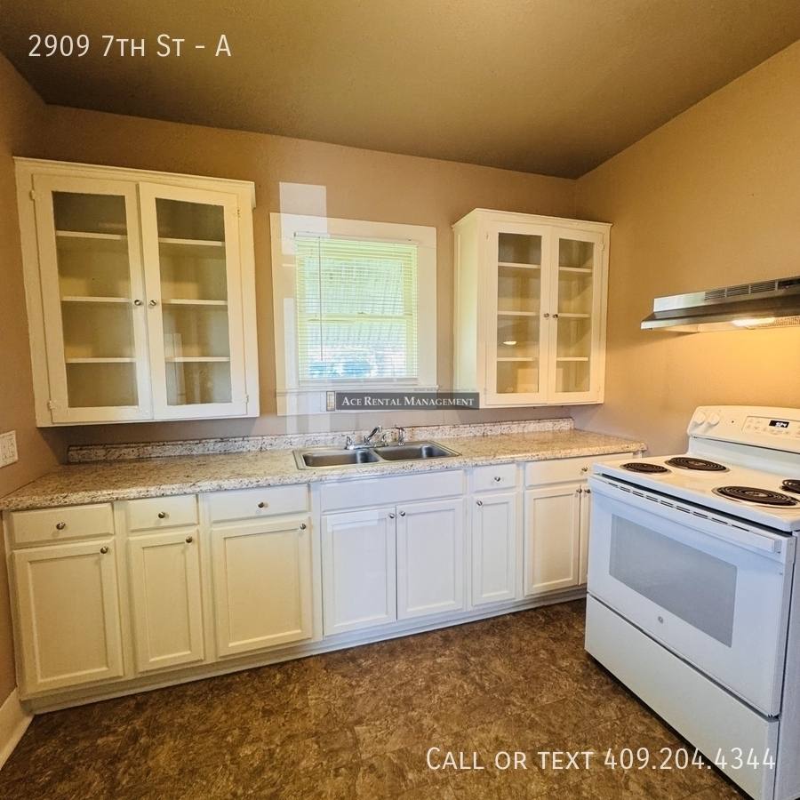 Apartment for rent at 2909 7th St #A, Port Arthur, TX 77642