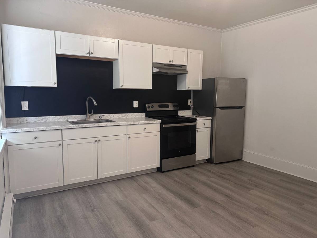 Apartment for rent at 422 W Orange St, Lancaster, PA 17603