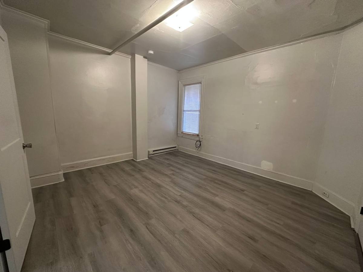Apartment for rent at 422 W Orange St, Lancaster, PA 17603