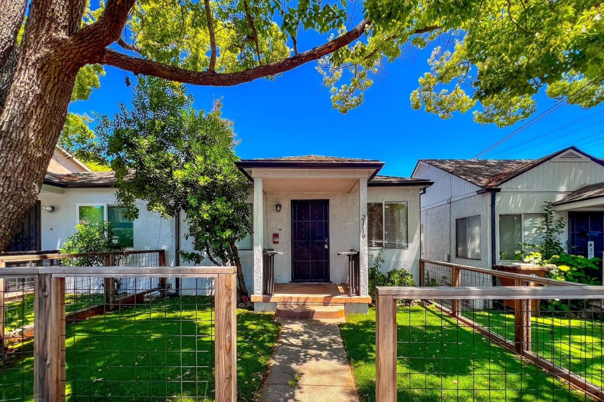 Apartment for rent at 2100-2118 Yajome St, Napa, CA 94559