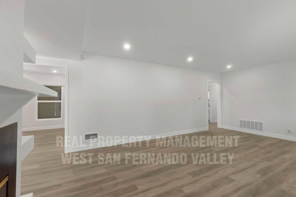House for rent at 9801 Columbus Ave, North Hills, CA 91343