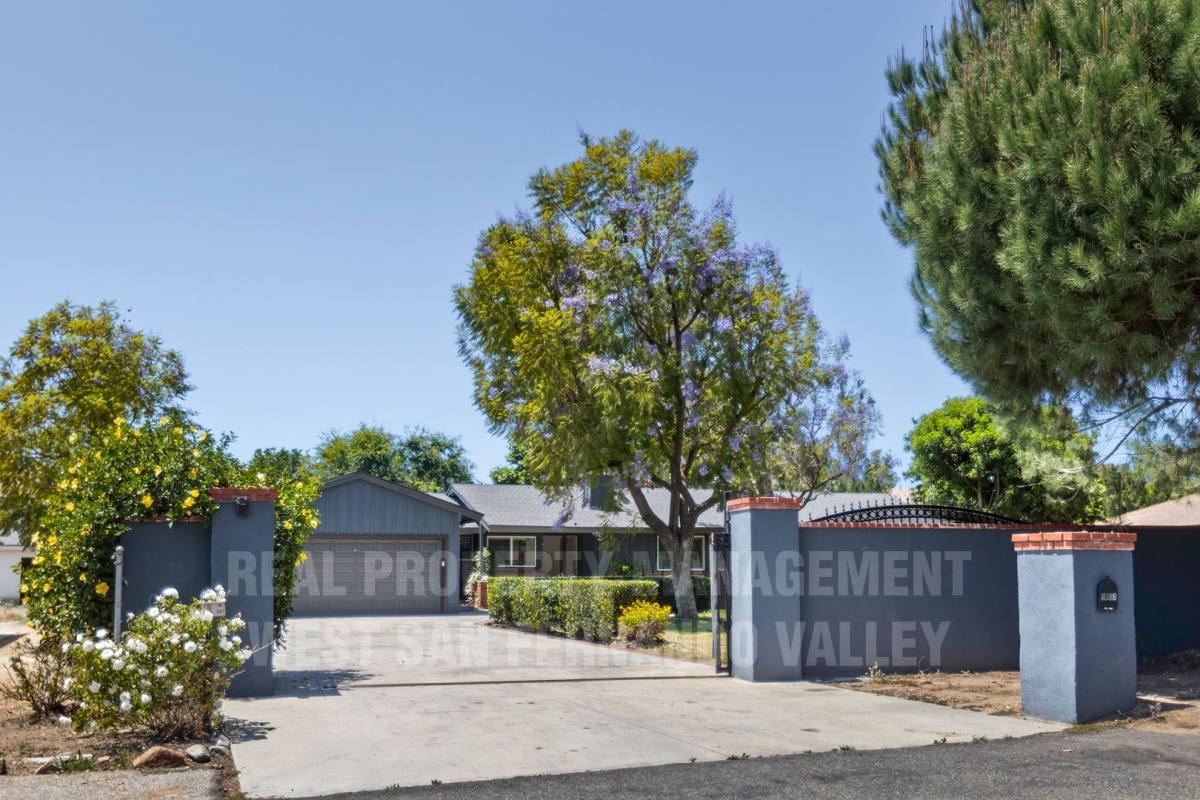 House for rent at 9801 Columbus Ave, North Hills, CA 91343