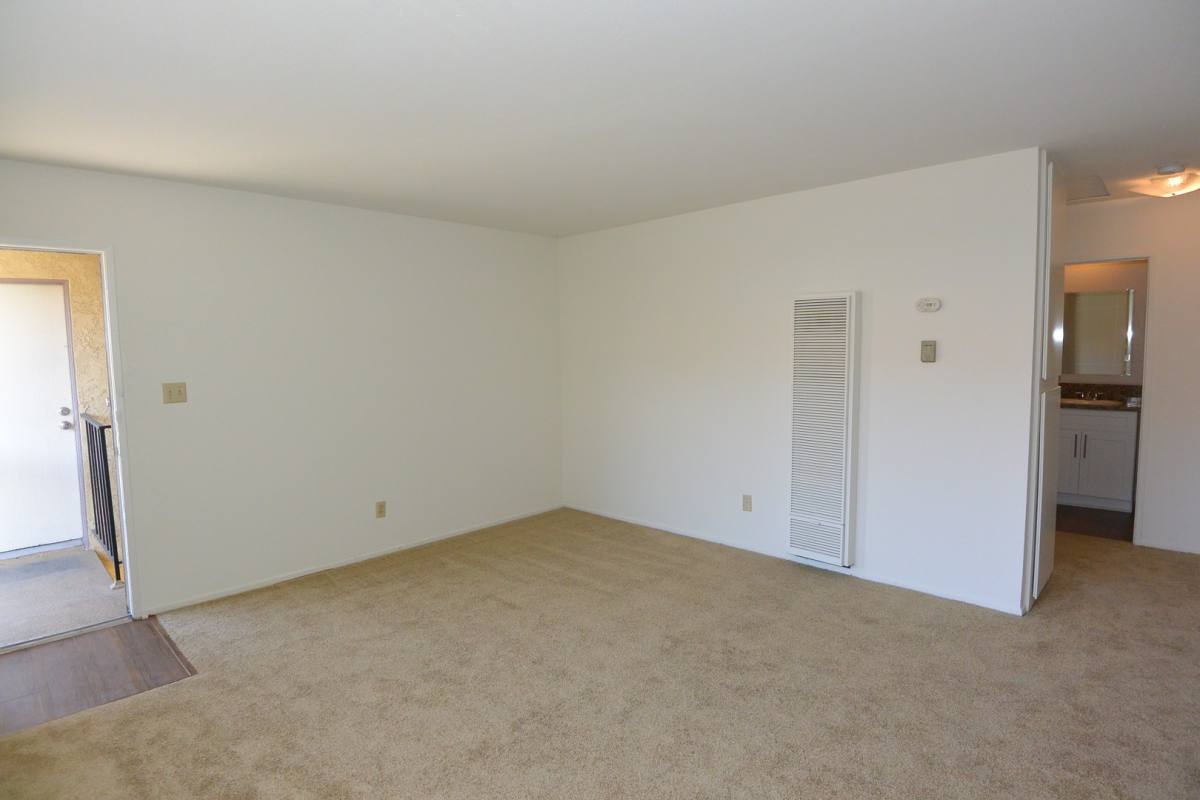 Apartment for rent at 7921 Stark Dr, Huntington Beach, CA 92647