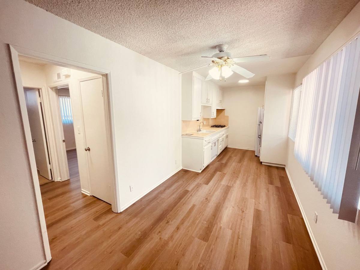 Apartment for rent at 4403 Mammoth Ave, Sherman Oaks, CA 91423