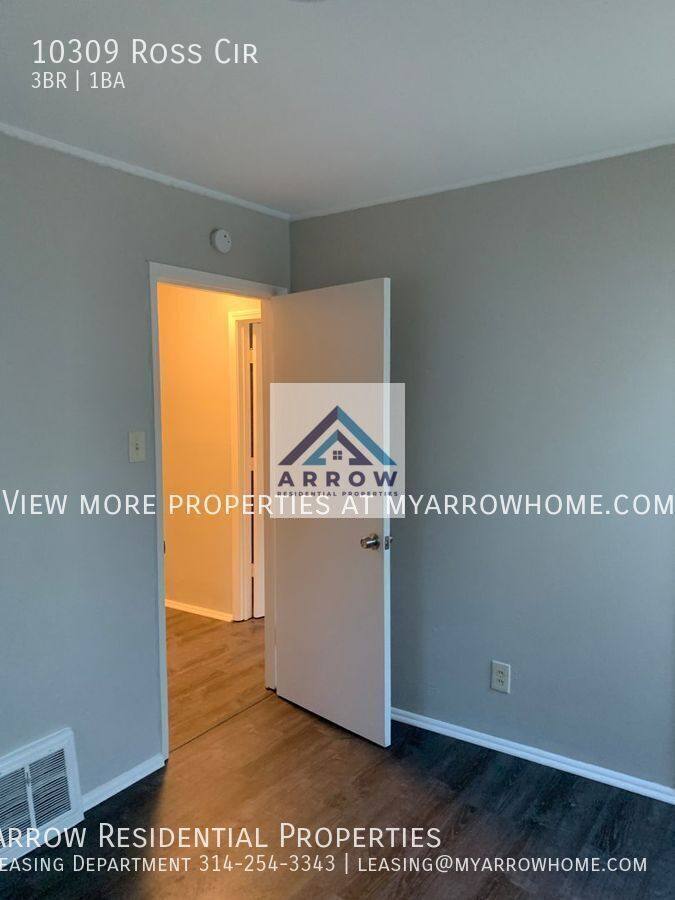 House for rent at 10309 Ross Circle, Saint Louis, MO 63137
