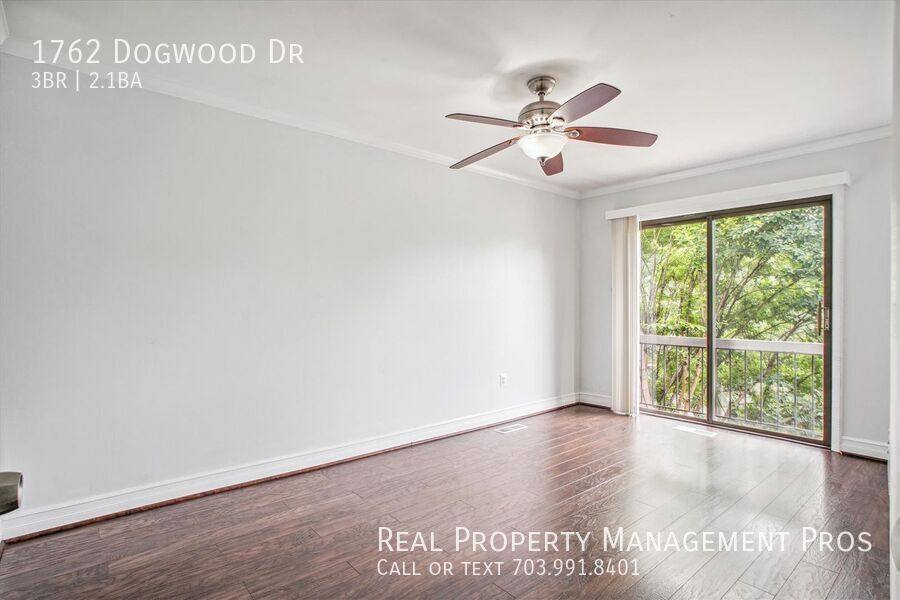 Townhouse for rent at 1762 Dogwood Dr, Alexandria, VA 22302