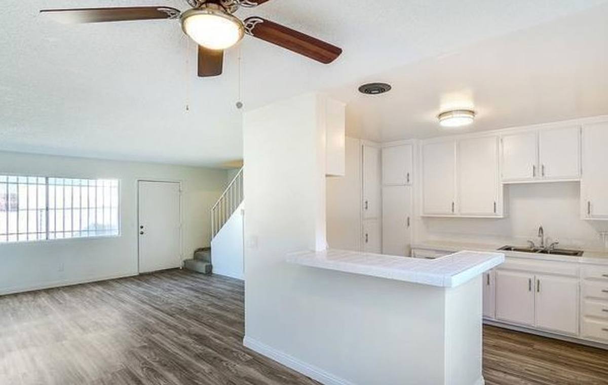Townhouse for rent at 1238 W 87th St, Los Angeles, CA 90044