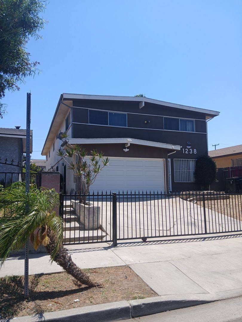 Townhouse for rent at 1238 W 87th St, Los Angeles, CA 90044