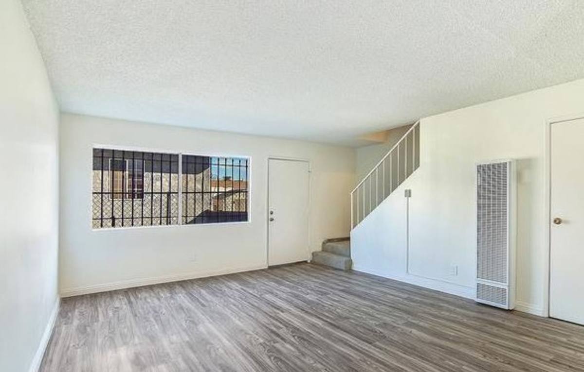 Townhouse for rent at 1238 W 87th St, Los Angeles, CA 90044