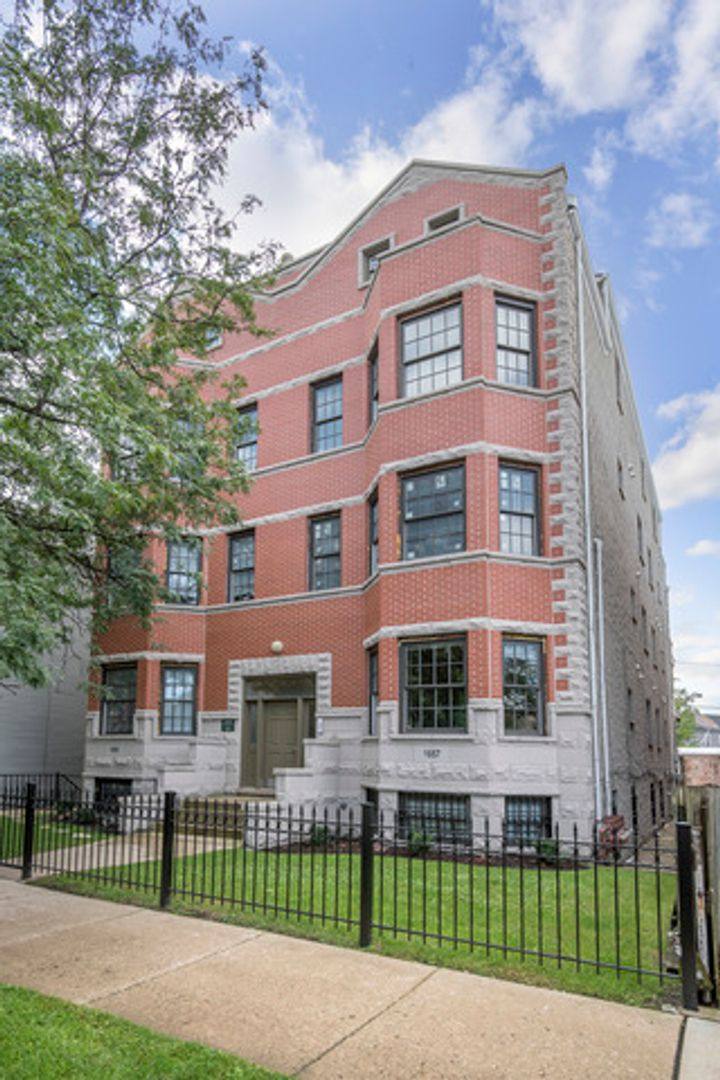 Apartment for rent at 1657 W Wrightwood Ave, Chicago, IL 60614