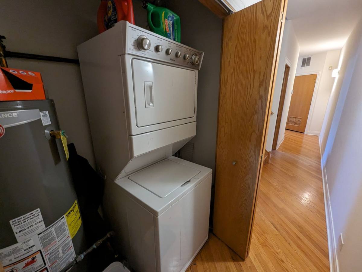 Apartment for rent at 1657 W Wrightwood Ave, Chicago, IL 60614