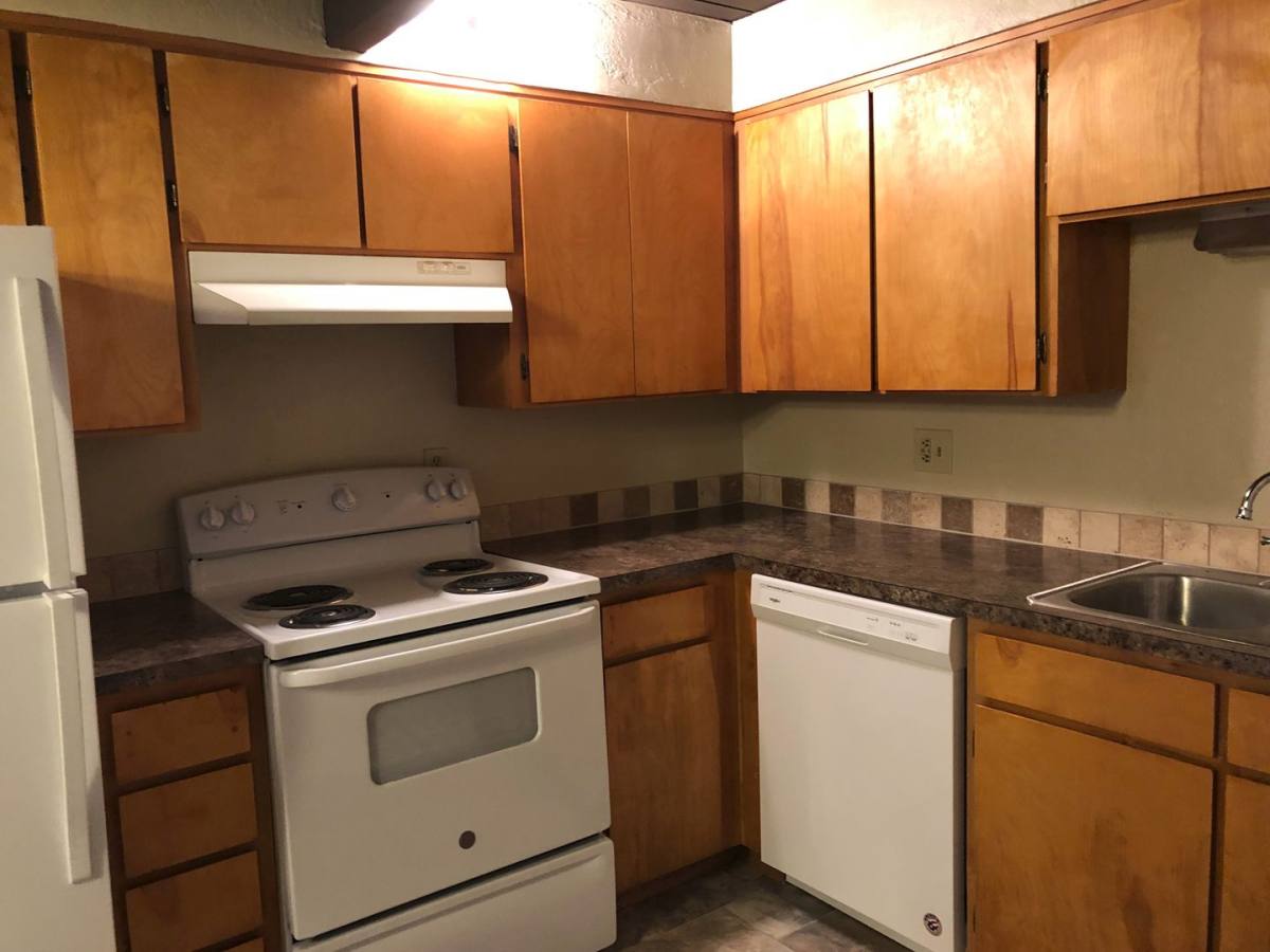 Apartment for rent at 3494 & 3498 Onyx Place, Eugene, OR 97405