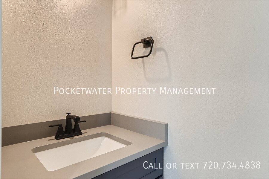 Townhouse for rent at 1333 Baker St, Longmont, CO 80501
