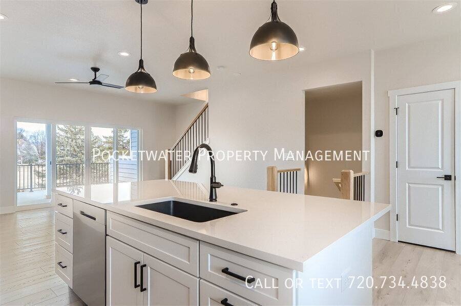 Townhouse for rent at 1333 Baker St, Longmont, CO 80501