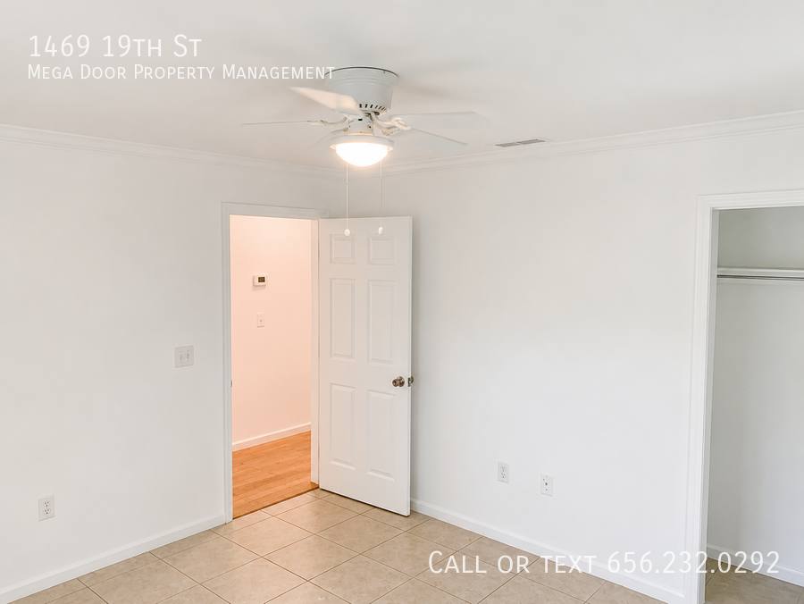 House for rent at 1469 19th St, Sarasota, FL 34234