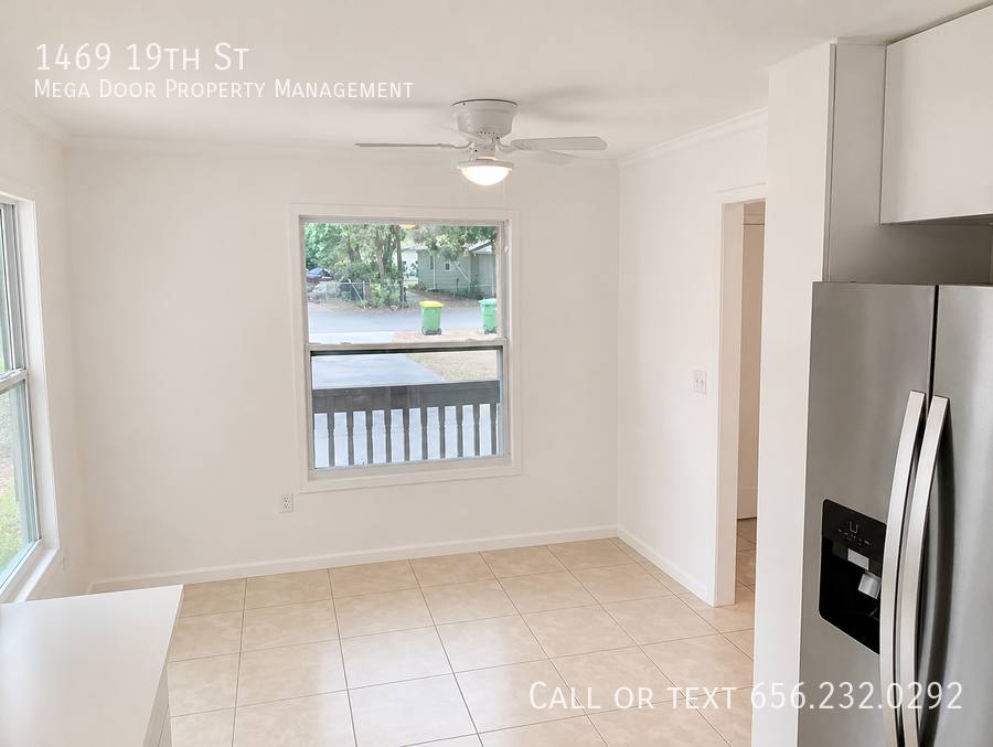 House for rent at 1469 19th St, Sarasota, FL 34234