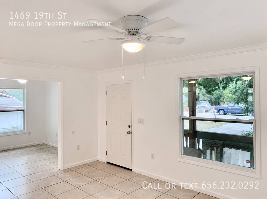 House for rent at 1469 19th St, Sarasota, FL 34234