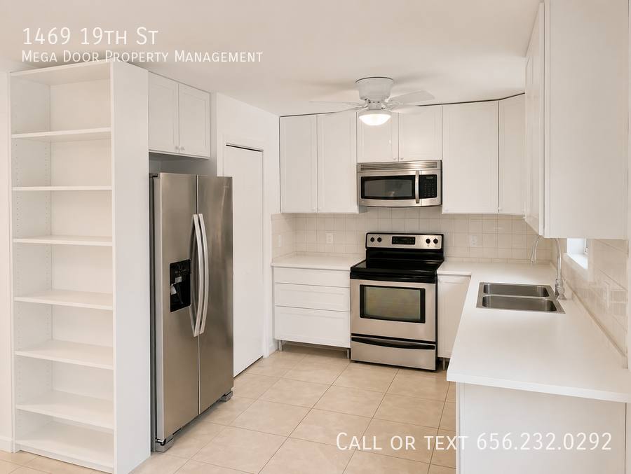 House for rent at 1469 19th St, Sarasota, FL 34234