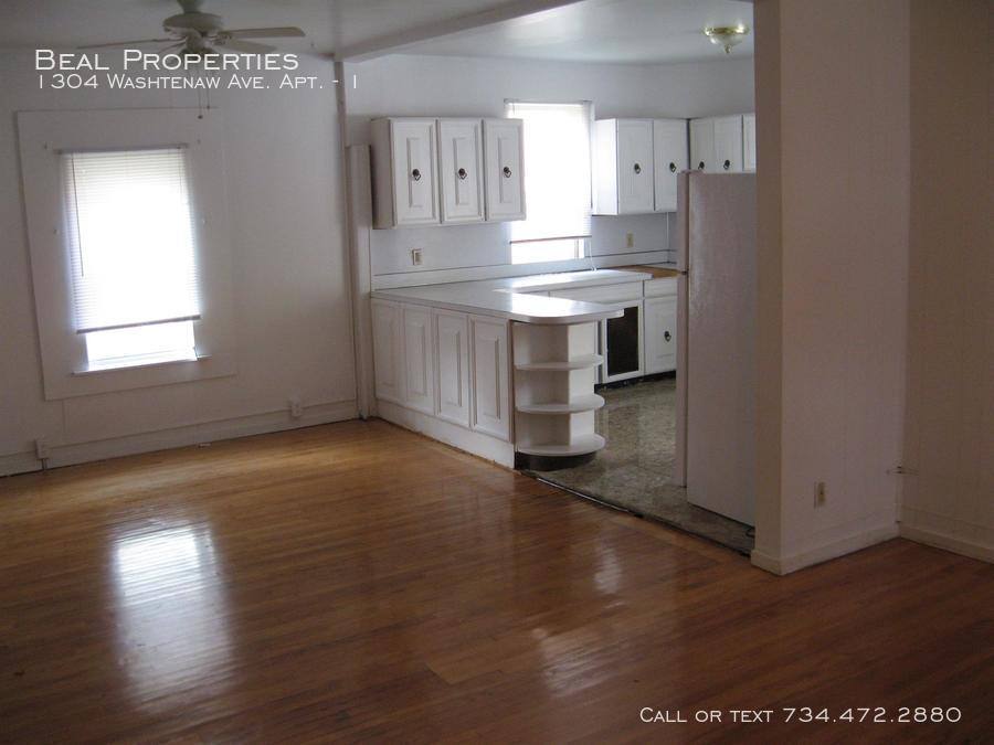 Apartment for rent at 1304 Washtenaw Ave #1, Ypsilanti, MI 48197