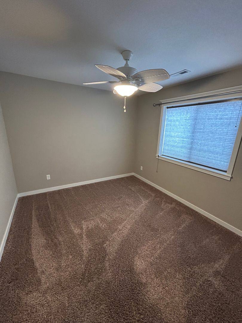 House for rent at 407 Dreas Way, Newberg, OR 97132