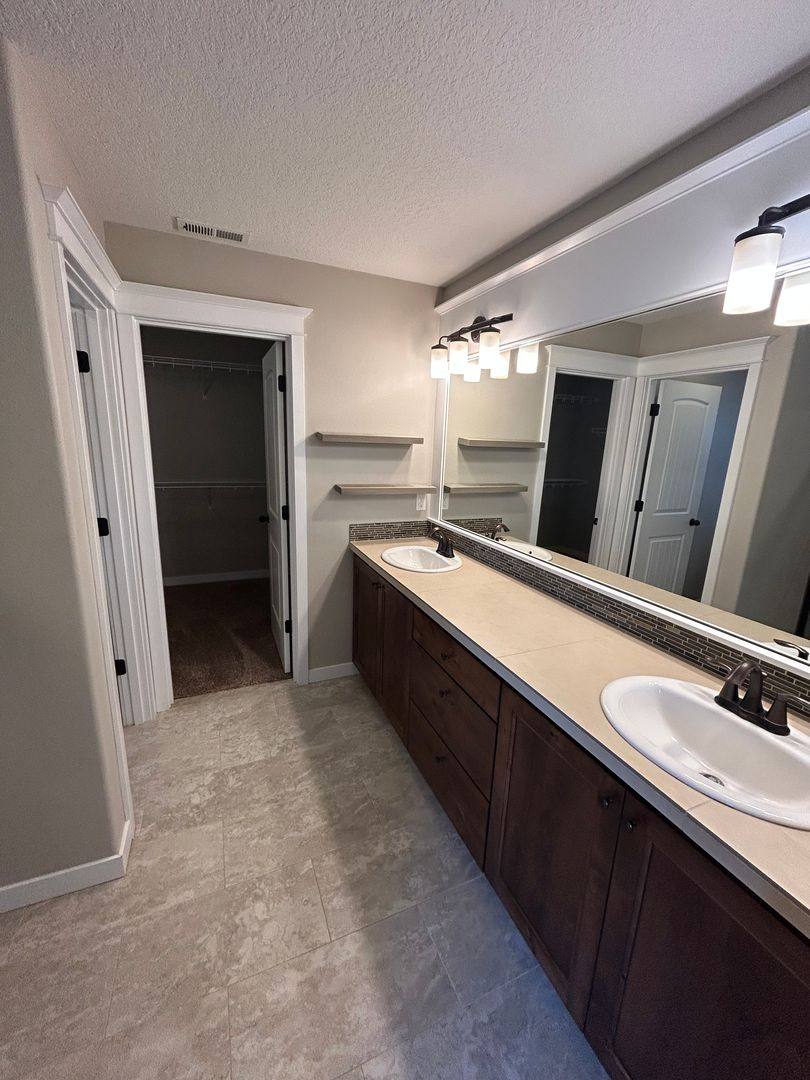 House for rent at 407 Dreas Way, Newberg, OR 97132