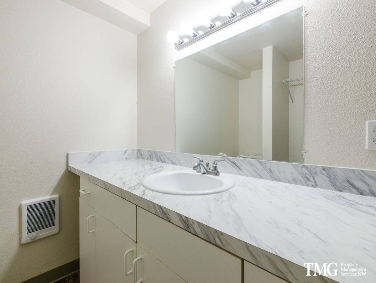 Apartment for rent at 1102-1138 E 1st Ave, Camas, WA 98607