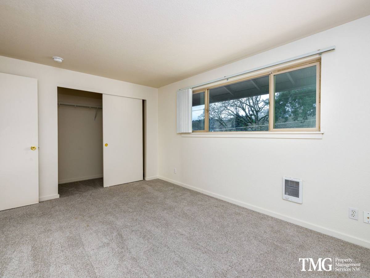 Apartment for rent at 1102-1138 E 1st Ave, Camas, WA 98607