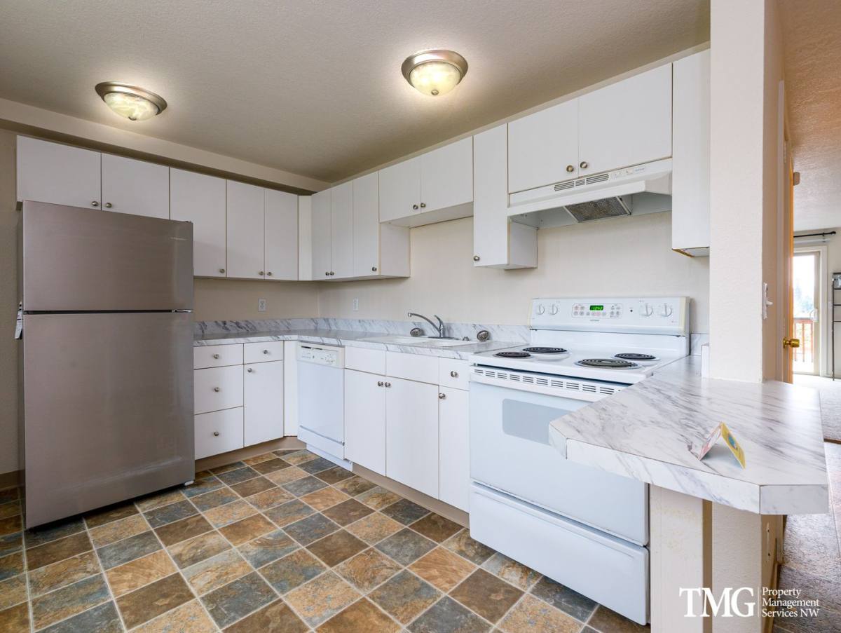 Apartment for rent at 1102-1138 E 1st Ave, Camas, WA 98607