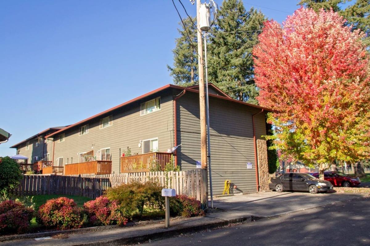 Apartment for rent at 1102-1138 E 1st Ave, Camas, WA 98607