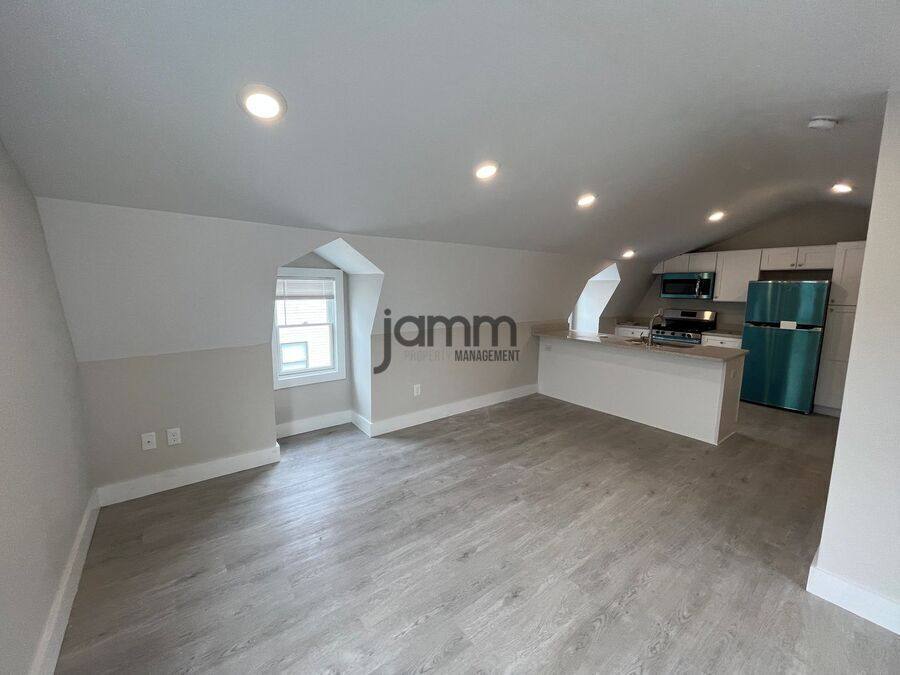 Apartment for rent at 1966 Randall Rd #5, Cleveland, OH 44113