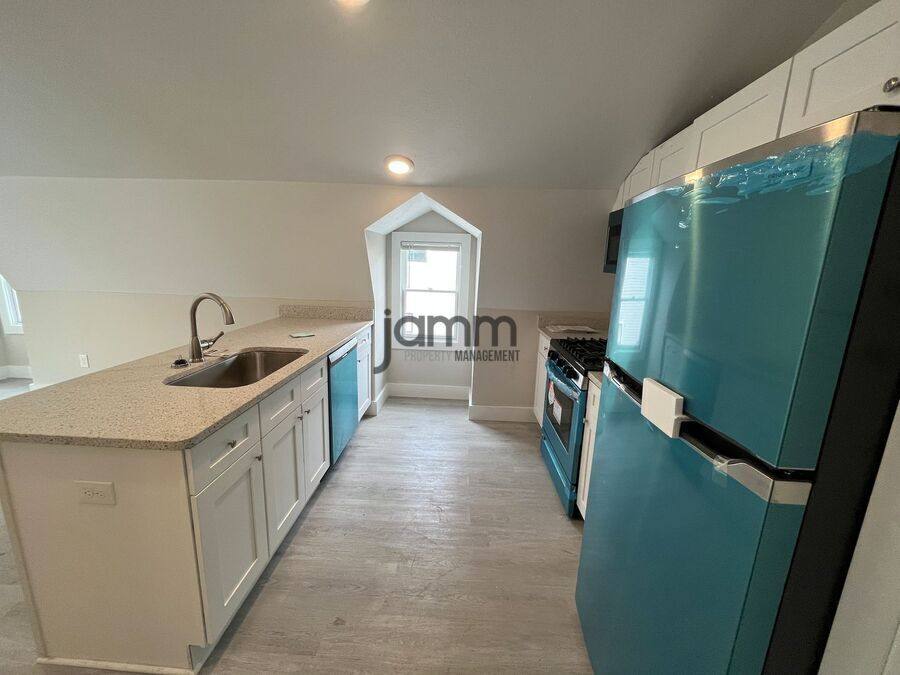 Apartment for rent at 1966 Randall Rd #5, Cleveland, OH 44113