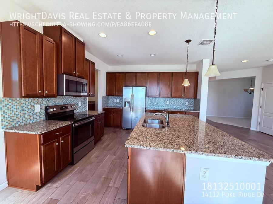 House for rent at 14112 Poke Ridge Dr, Riverview, FL 33579