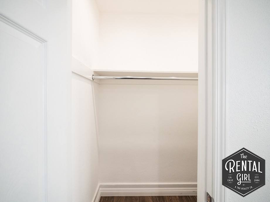 Apartment for rent at 40 Rose Ave #6, Venice, CA 90291