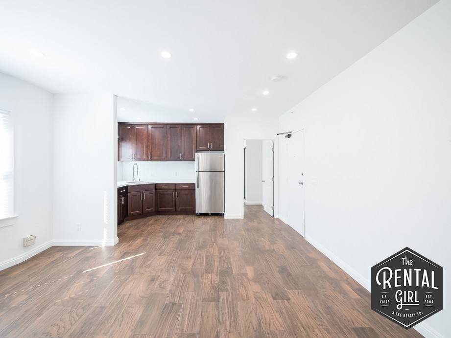 Apartment for rent at 40 Rose Ave #6, Venice, CA 90291