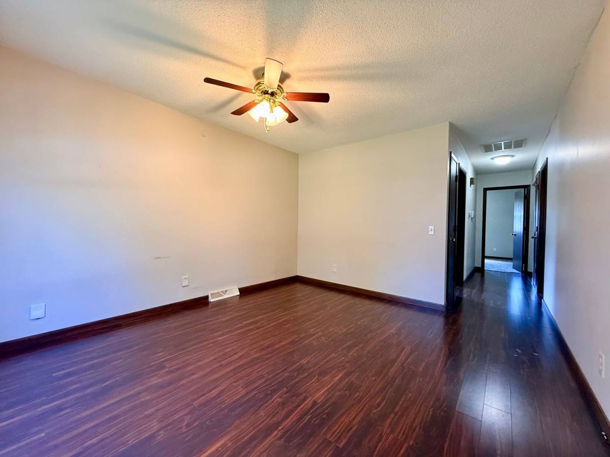 House for rent at 220 Hawkeye Way, Springfield, IL 62707